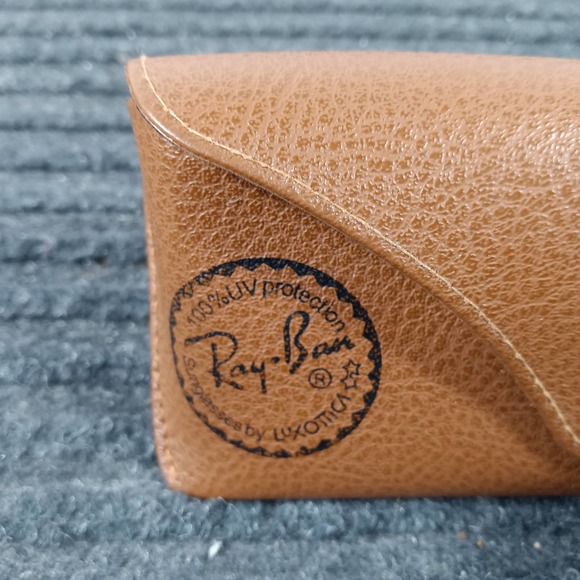 Ray-Ban Sunglass Accessories Case, Cleaning Cloth Brown - Picture 4 of 6